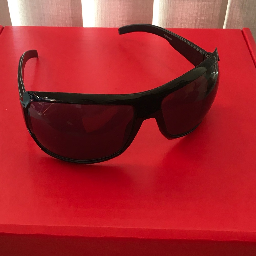 Black sunglasses